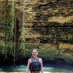 Meet your Posher, Selina